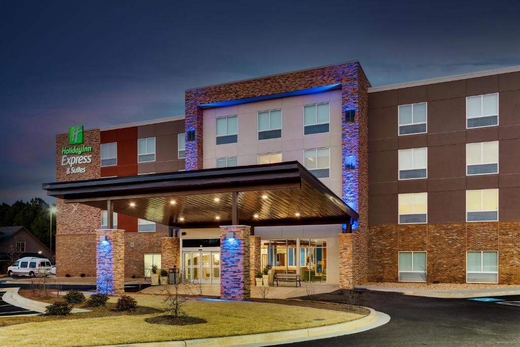 Holiday Inn Express & Suites - Dawsonville, an IHG Hotel
