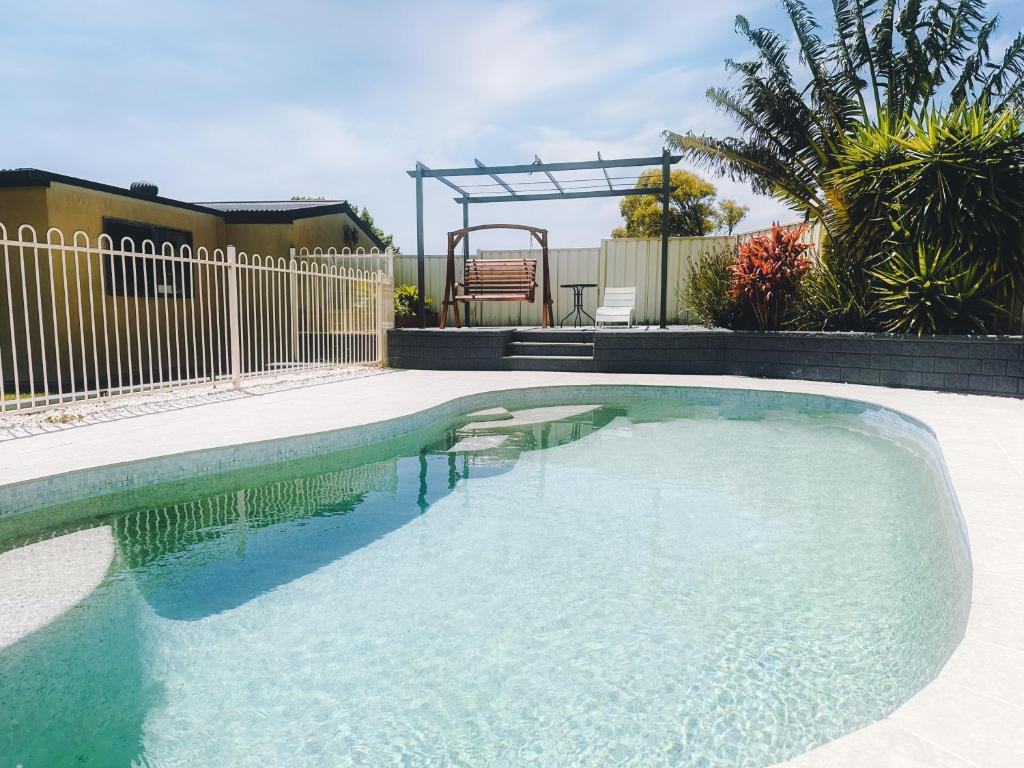 Sunny Shores House with Private Pool