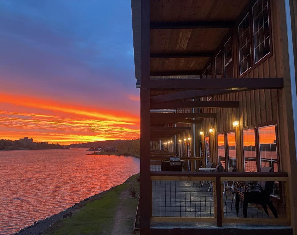 Keweenaw Waters Resort