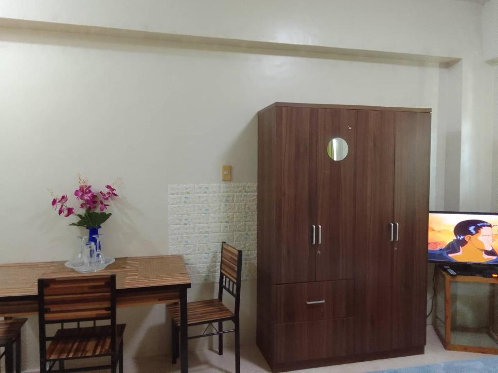 Budget Friendly Staycation in Valley Golf