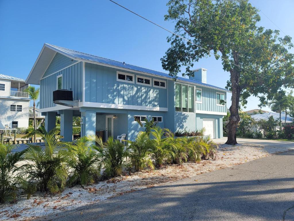 Bee's Beach Haus
