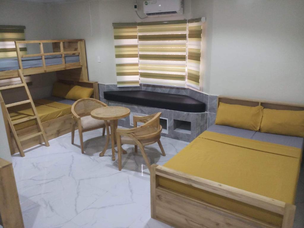 Michaels Homestay - Farm Villa nr Patar Beach & Bolinao Falls