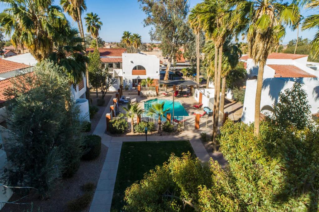 32- Modern Casa Grande Paradise heated pool condo