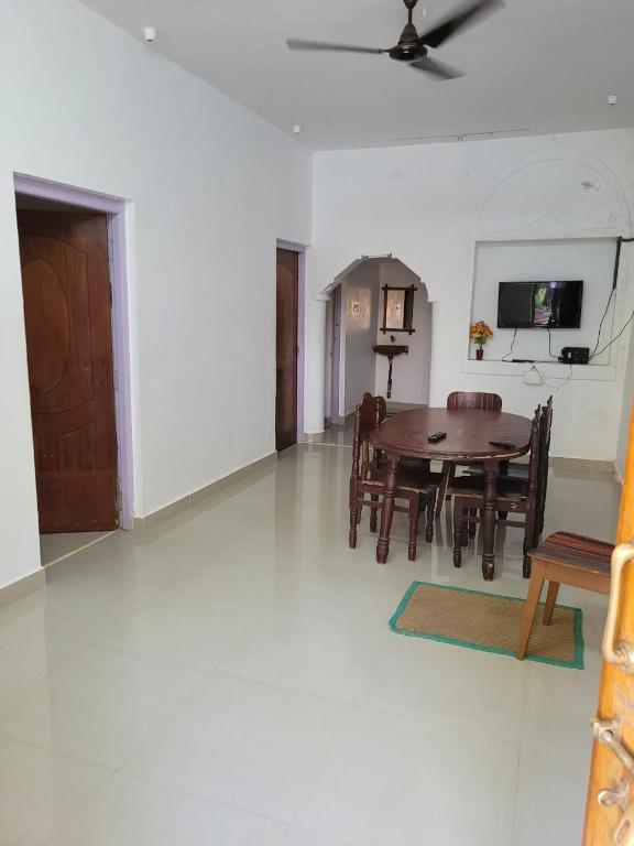 Jr three room house