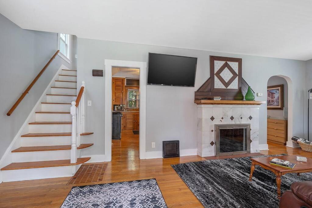 Comfy Cuse home close to SU