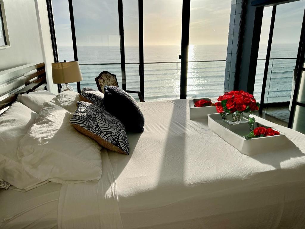 Ocean View Luxury Condo Oceanfront and Pool