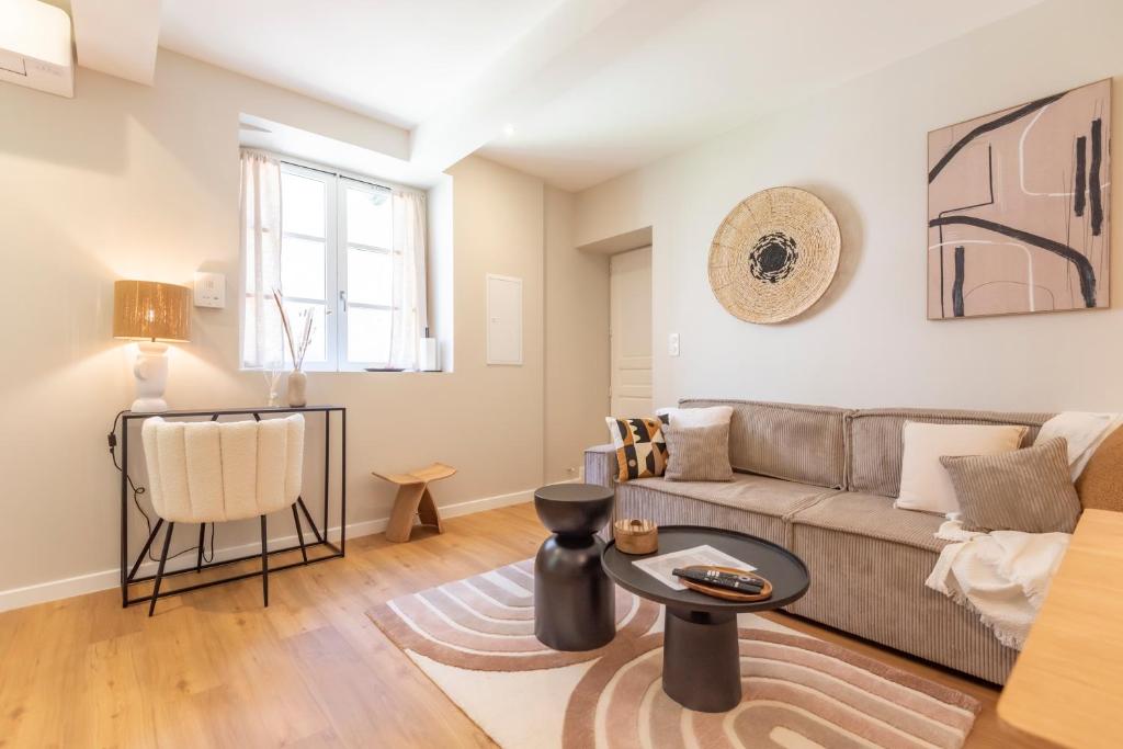 Le Boho . Centre-ville Mâcon . Proche gare . Design . Neuf . Wifi . Climatisation . Confort