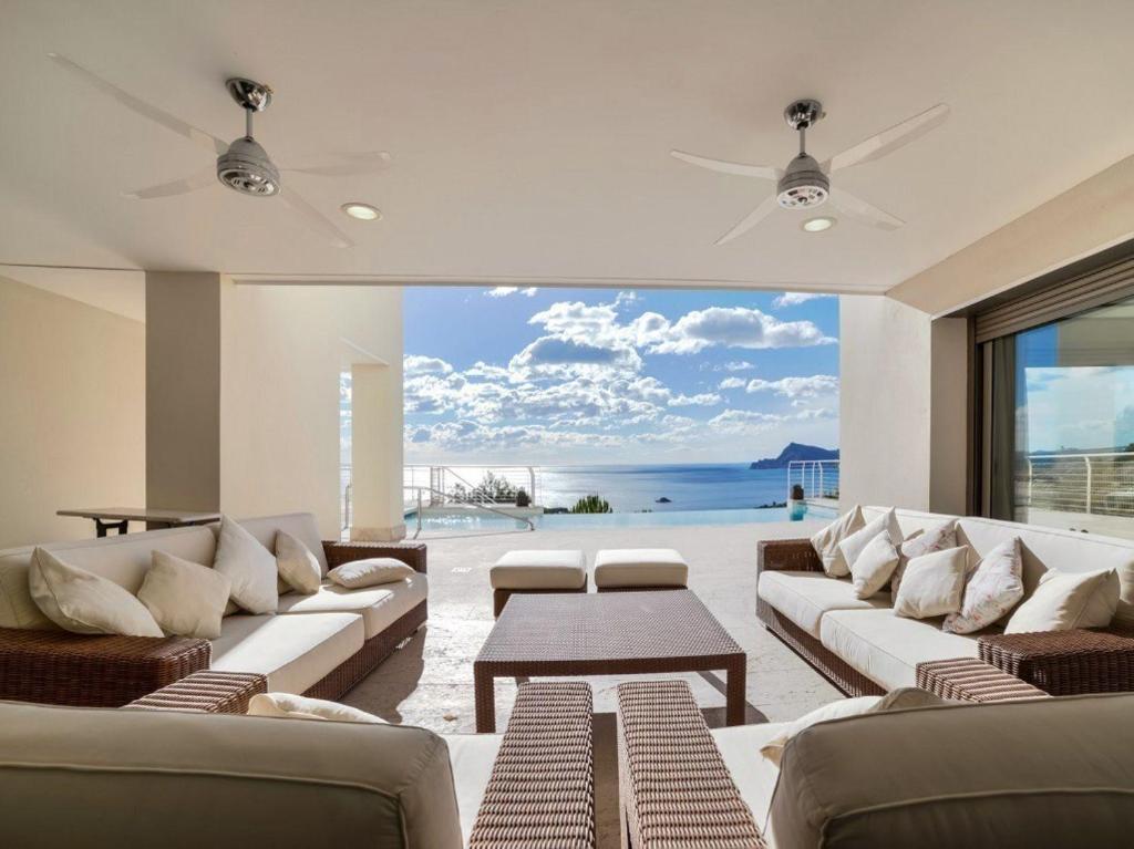 Luxurious villa in Altea Hills