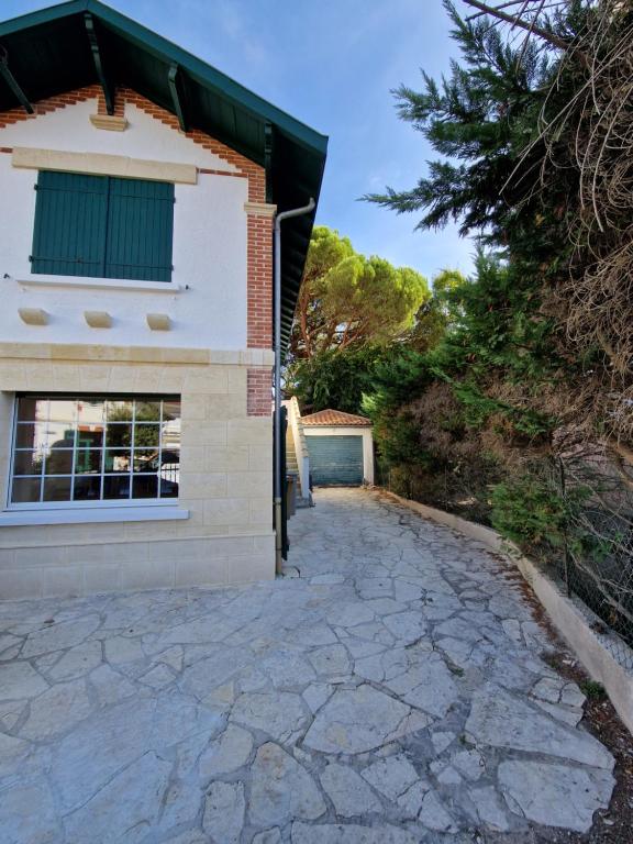 Villa Bagatelle à 300m de la plage centrale, 3 chambres