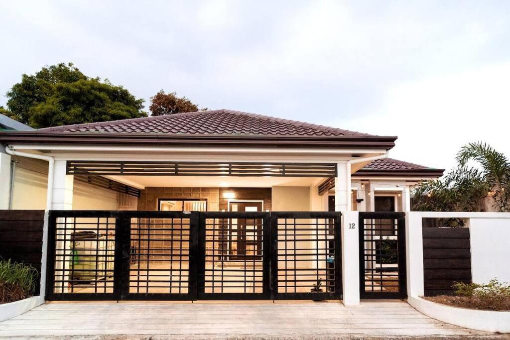 3bd Lux City Oasis Las Pinas