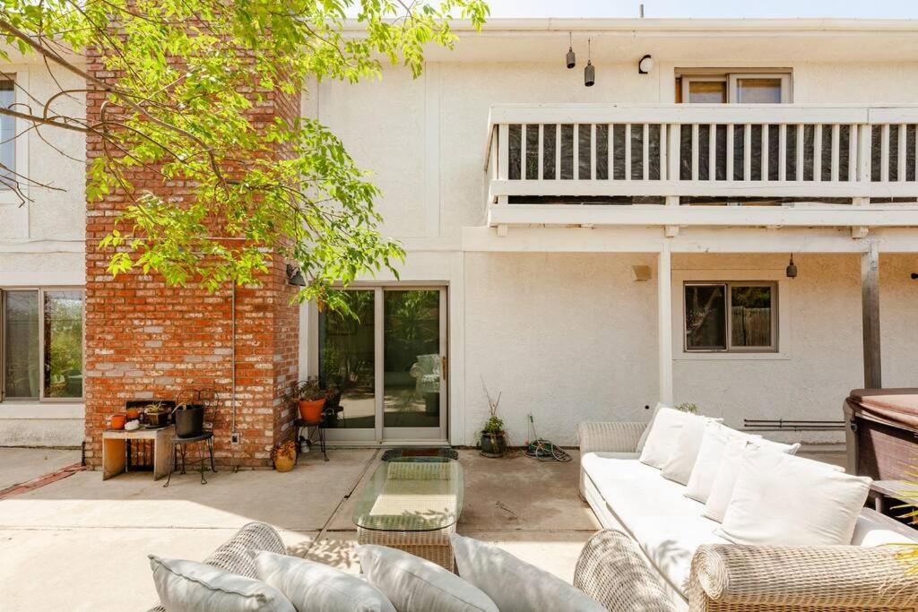 Malibu Ocean View w/Hot Tub, Mins to Beach & Hike