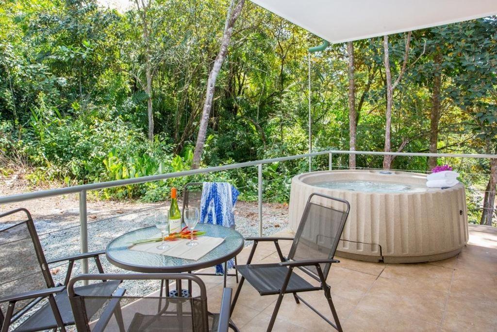 Villa Iguana - Great place & privacy with Jacuzzi & WiFi