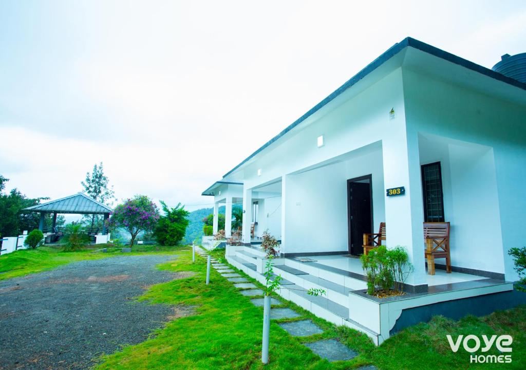 Vythiri Silver Mist by VOYE HOMES - Hill Top Private Villa in Wayanad