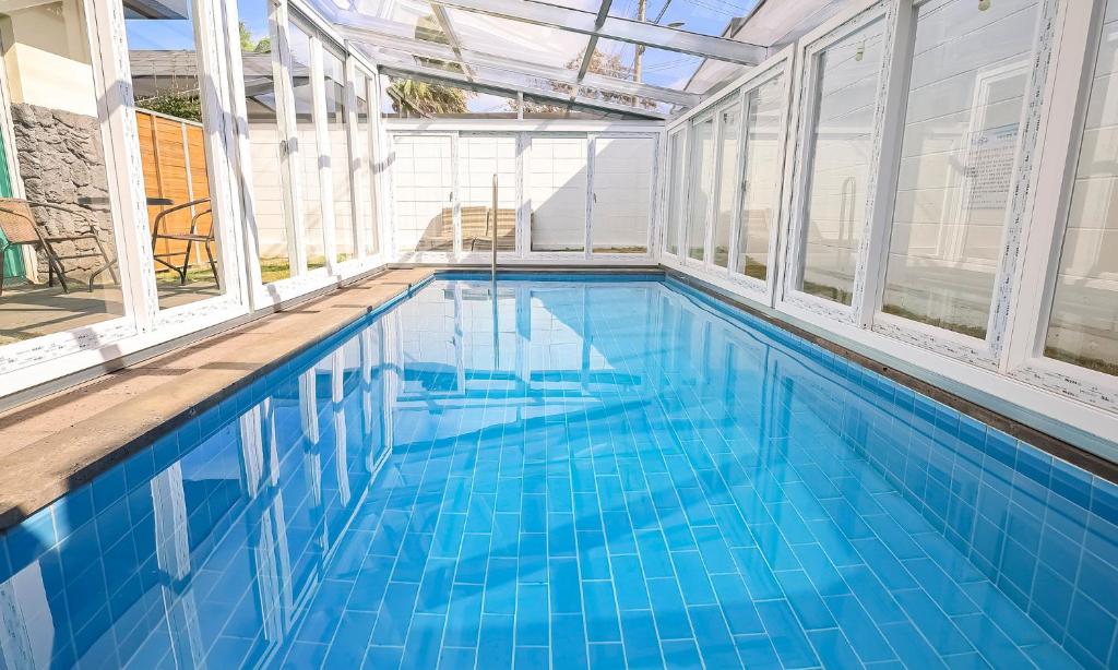 Pool and Villa Sorang