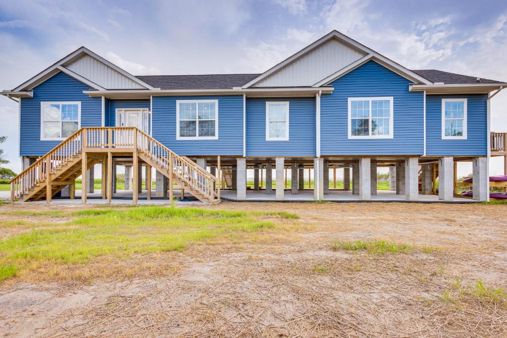 Quiet Bayfront Hayes Home with Deck and Private Beach!